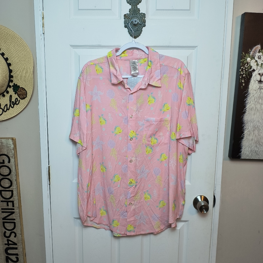 Disney The Little Mermaid Flounder Camp Shirt Size XL Button Down Pink Rare vaca